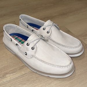 Men’s Sperry top slide perforated leather boat shoes size 11 great condition.